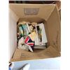 Image 2 : HALF OF LARGE MOVING BOX WITH VARIOUS RANDOM GOODIES