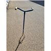 Image 1 : GARDEN CLAW GOLD SOIL CULTIVATOR