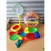 Image 2 : BOX FILED WITH BEACH TOYS