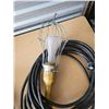 Image 3 : SET OF JUMPER CABLES AND TROUBLE LIGHT