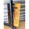 Image 2 : NEW FISKARS WEED REMOVER