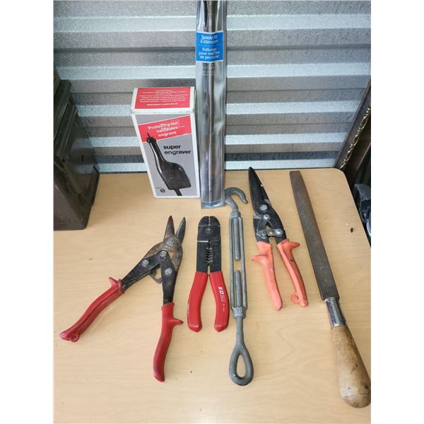 LOT OF RANDOM HARDWARE TOOLS