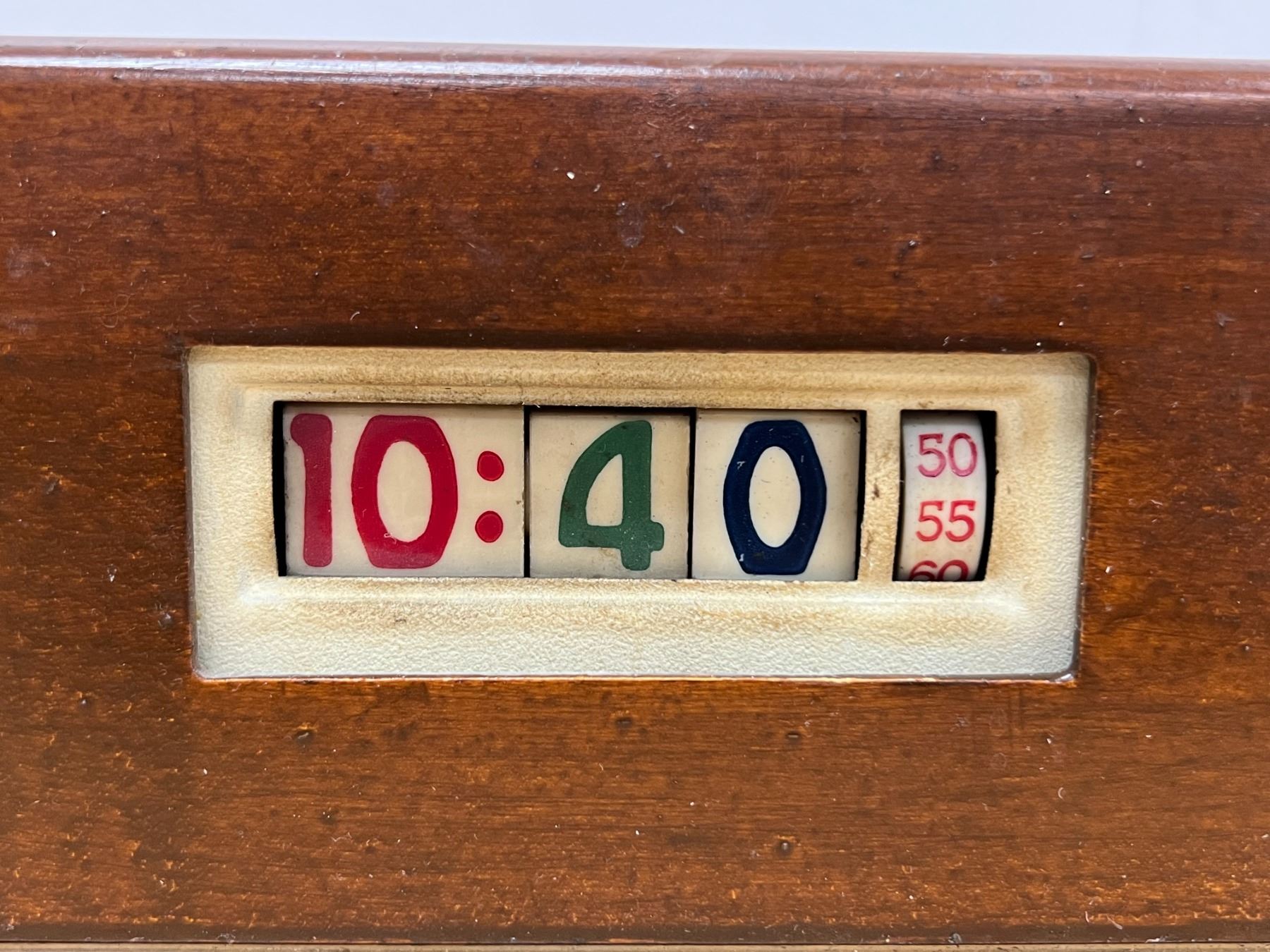 Vintage Pennwood Numechron Tymeter Electric Flip Clock Model 900