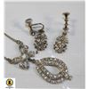 Image 1 : NECKLACE RHINESTONE TEAR DROP W/EARRINGS