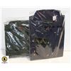 Image 1 : 2 NEW MENS SIZE XL BUTTON UP LONG SLEEVES SHIRTS