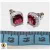 Image 1 : 148)6.75 X 6.75 MM RED RADIANT CENTER SURROUND IN