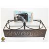 Image 1 : DUAL DOG DISH STAND W/SEASONAL DOG BOOTS