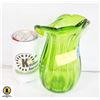 Image 1 : GREEN ART GLASS VASE