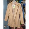 Image 1 : NEW JASAMBAC SIZE LARGE SAND COLOURED OVER COAT