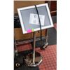 Image 1 : ADJUSTABLE STEEL POSTER STAND 25MMX8.5"X11" FRAME