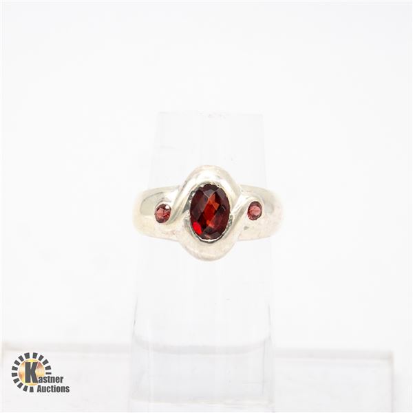 JP594-209 SILVER GARNET RING