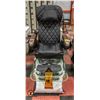 Image 1 : GULFSTREAM TIMETOUCH MASSAGE PEDI CHAIR WITH SINK