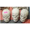 Image 1 : LOT OF 3 CONCRETE SKULLS