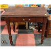 Image 1 : EXPANDING TABLE