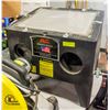 Image 1 : TABLE TOP SAND BLASTING CABINET