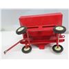 Image 9 : Metal John Deere Tractor #584 + Metal Red Hopper Trailer
