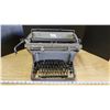 Image 1 : Vintage "Underwood" typewriter