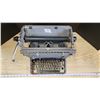 Image 2 : Vintage "Underwood" typewriter