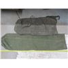 Image 7 : 3 large canvas duffle bags + 1 canvas cover 6ft x 8ft (ATV or Bike?)
