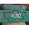 Image 3 : Scotts AccruGreen 3000 seeder