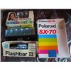 Image 12 : Lot of electronics and vintage polaroid cameras/accessories