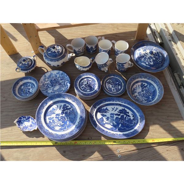 Set of China - some assorted