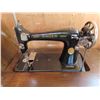 Image 9 : Antique Singer sewing machine