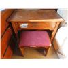 Image 1 : 32"x 17.5"x 28" Wooden Desk + 19.5"x 12"x 18" wooden bench