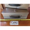 Image 2 : 2 Metal Safe Boxes - 12.5"x 8.25"x 4.25" - with key