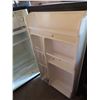 Image 2 : Igloo Fridge - Model: FR405 - 19"x19.5"x 36.5"