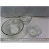 Image 1 : Three glass bowls serving bowls