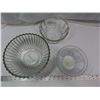 Image 2 : Three glass bowls serving bowls
