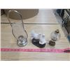 Image 1 : lot of 3 decorative items - doves kissing, tea lamp, glass item