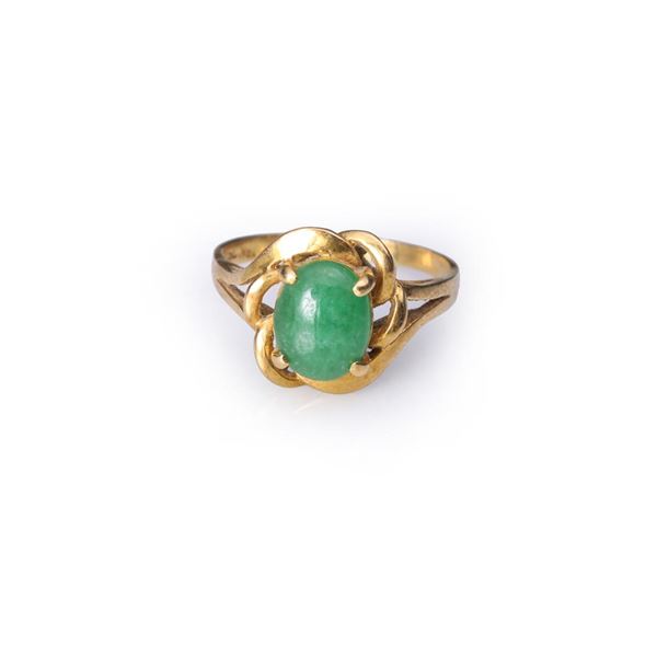 18K Yellow Gold Jadeite Ring