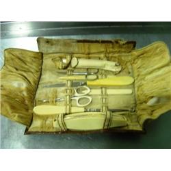 MANICURE SET