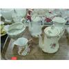 Image 1 : CREAMERS AND TEA POTS