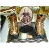 Image 1 : BRONZED BOOTS PICTURE FRAME