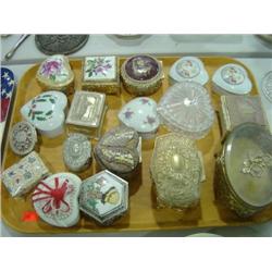 TRAY LOT OF RING DISHES