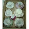 Image 1 : TRAY LOT OF TEA CUPS