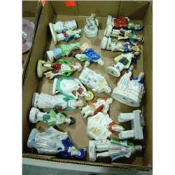 TRAY LOT OF FIGURINES