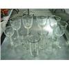 Image 1 : TRAY LOT GLASSWARE