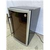 Image 1 : GE Wine Fridge