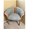 Image 1 : Upholstered Accent Chair