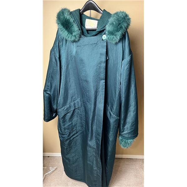 Women's Lundstrom Laparka Pure Virgin Wool Coat