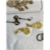 Image 4 : Assorted Costume Jewellery Earrings & Box