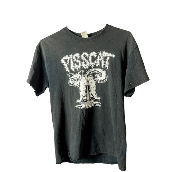 Vintage Pisscat T-shirt size medium Gildan 19" x 23