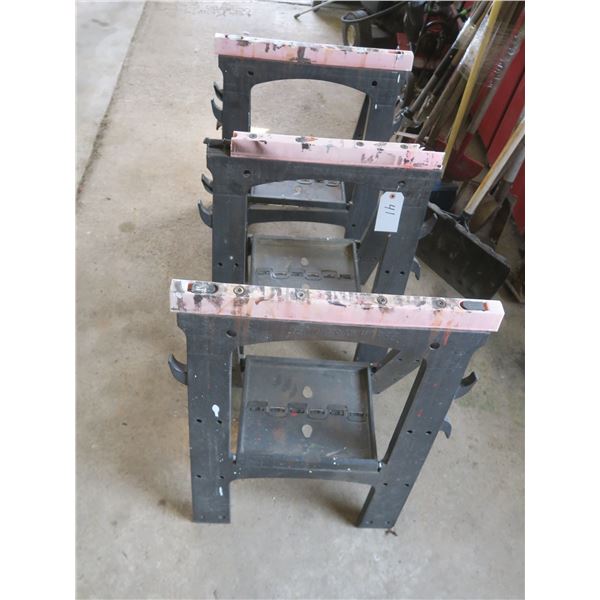 4 plastic folding saw horses