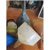 Image 3 : Box of Funnels, oil changing grips, & filter
