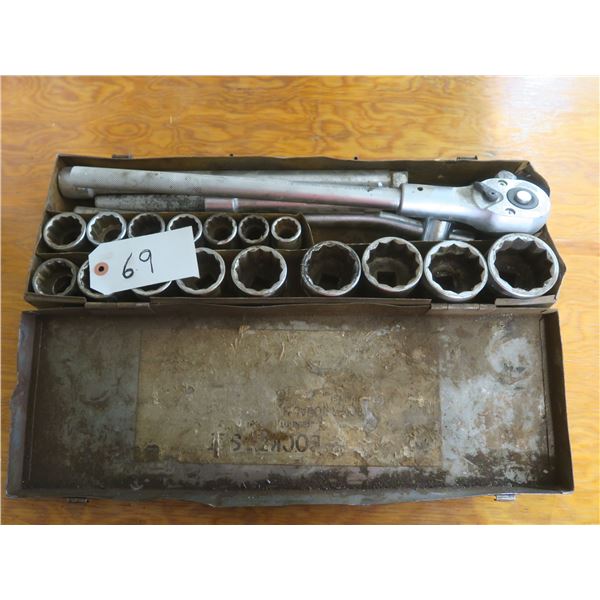 Large Socket wrench set with metal case Schmalz Auctions