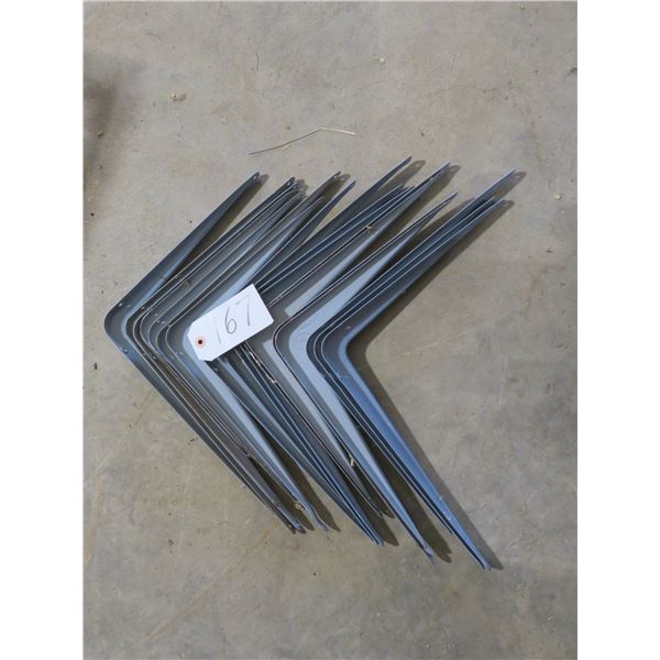 18 metal shelving brackets (13.5”x 11.75”)